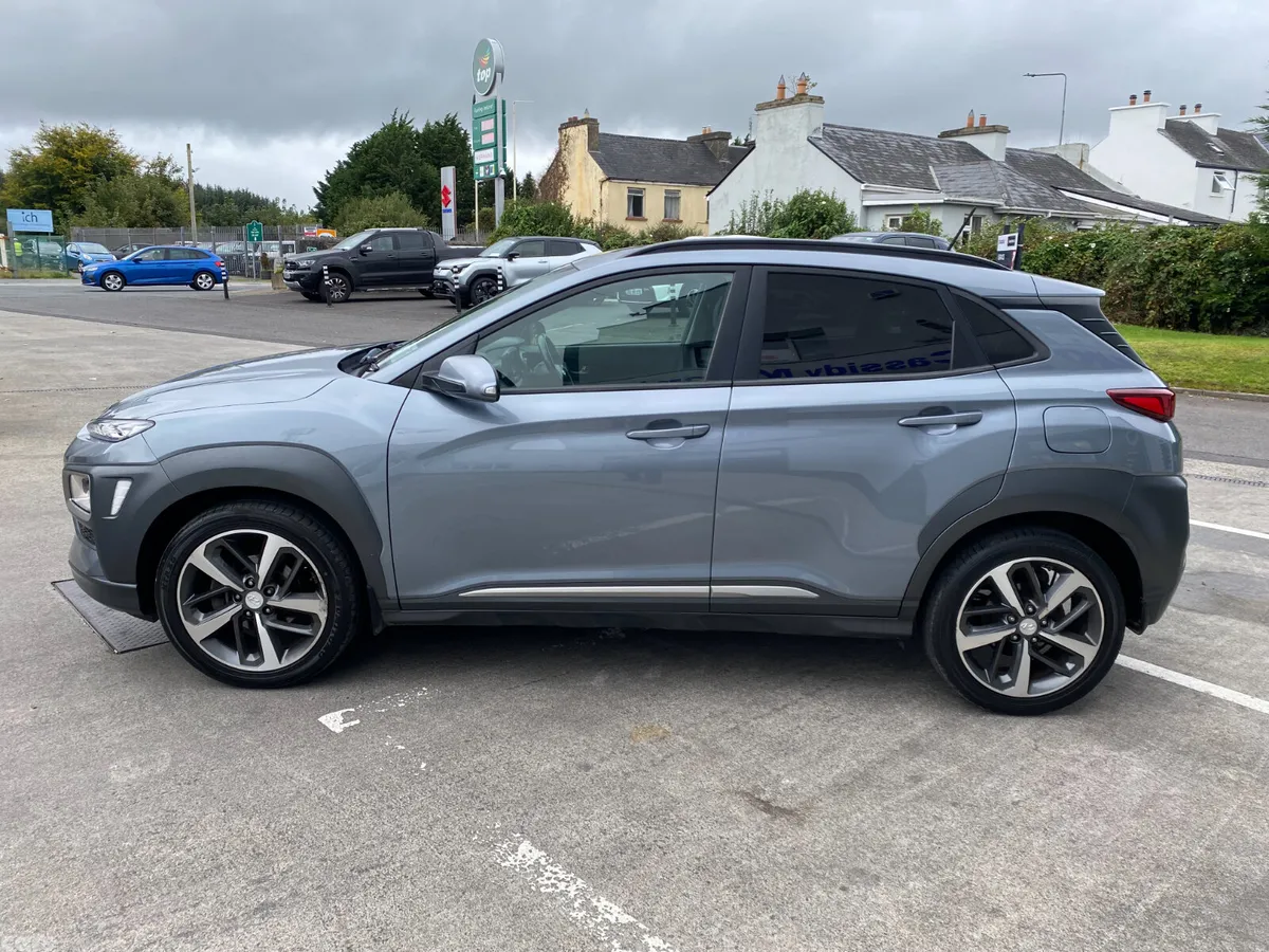 Hyundai KONA MPV, Petrol, 2018, Grey