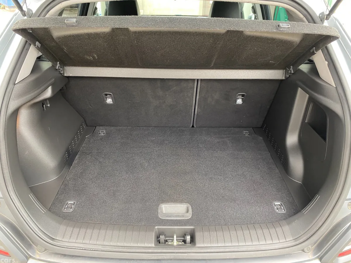 Hyundai KONA MPV, Petrol, 2018, Grey