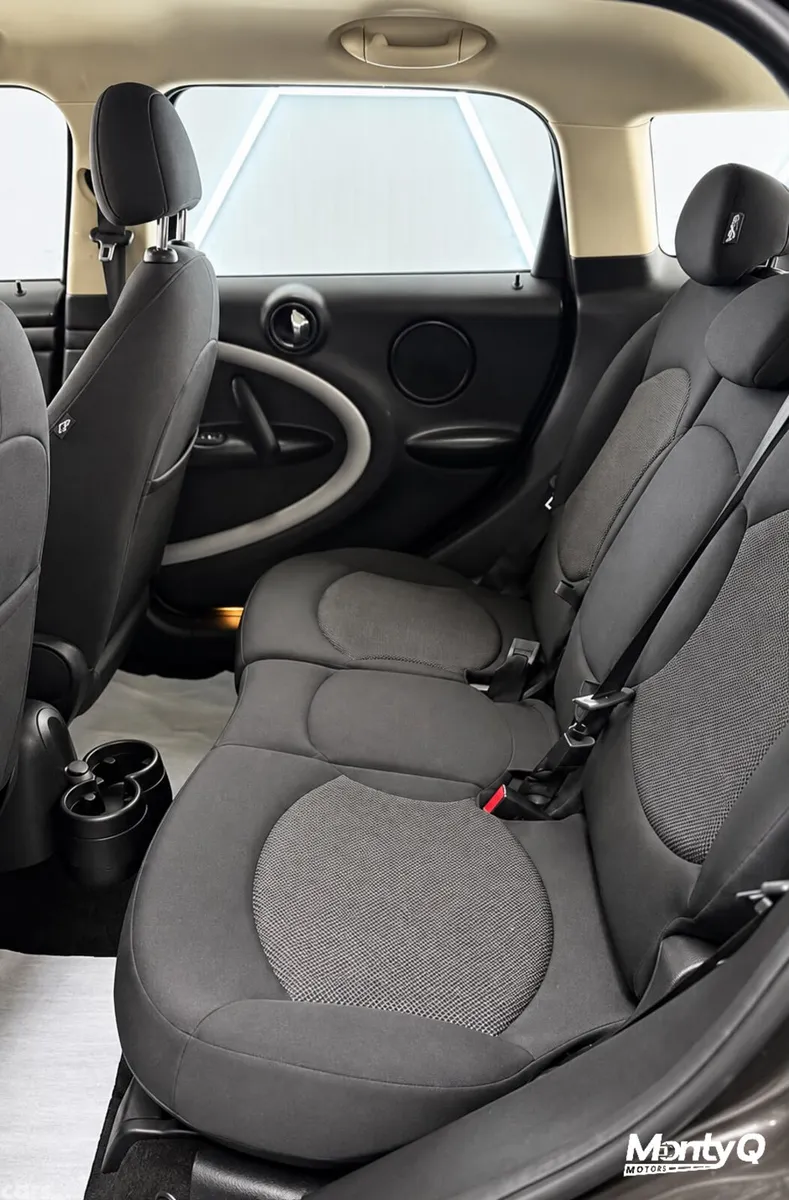 Mini Cooper Hatchback, Diesel, 2014, Black