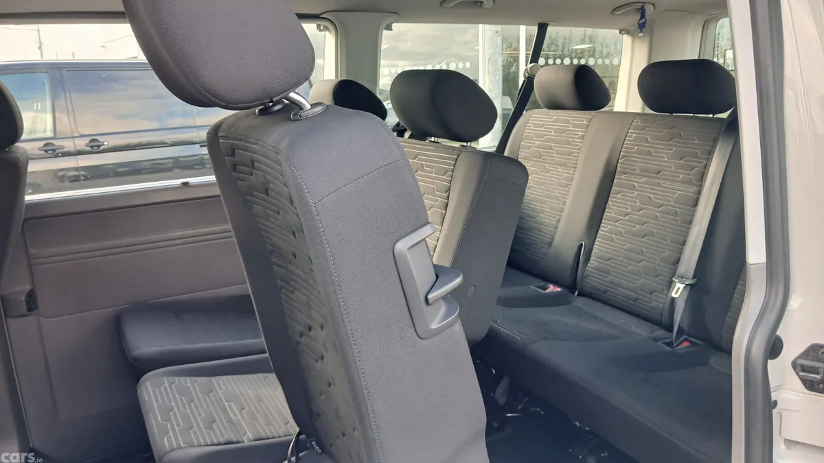 Volkswagen Transporter MPV, Diesel, 2022, Grey