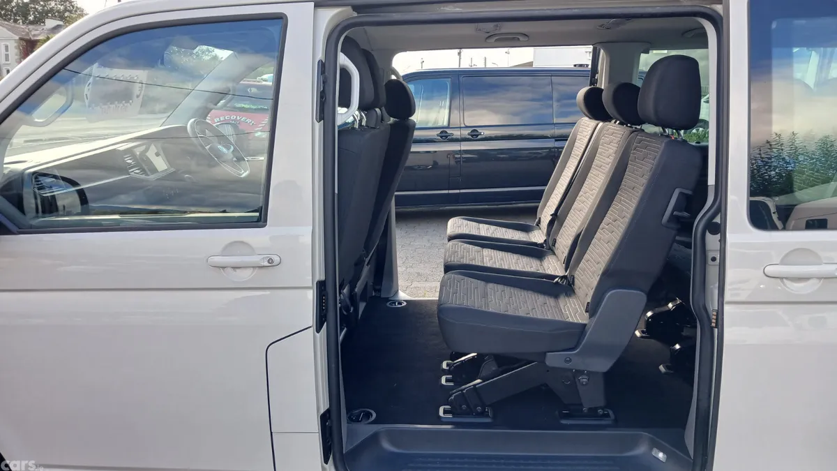 Volkswagen Transporter MPV, Diesel, 2022, Grey