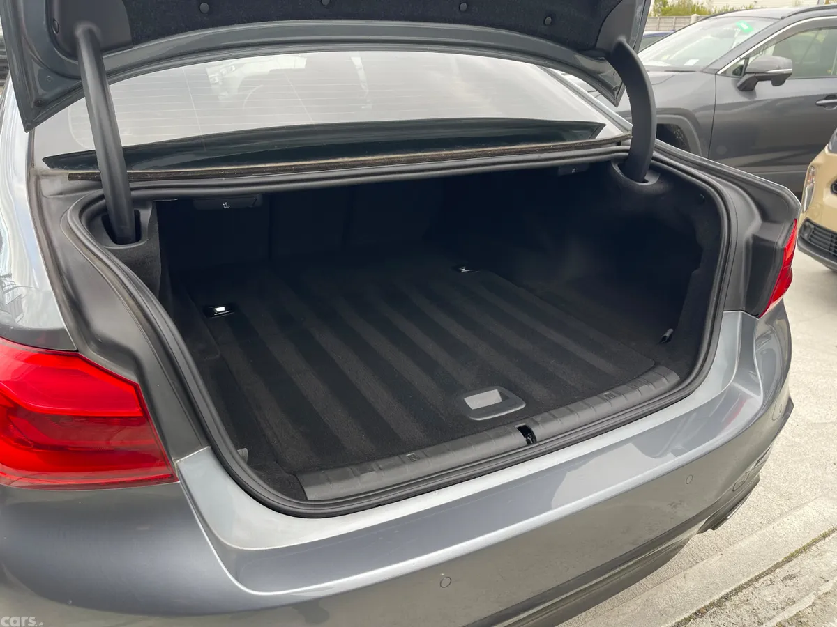BMW 5-Series Saloon, Petrol Plug-in Hybrid, 2020, Grey