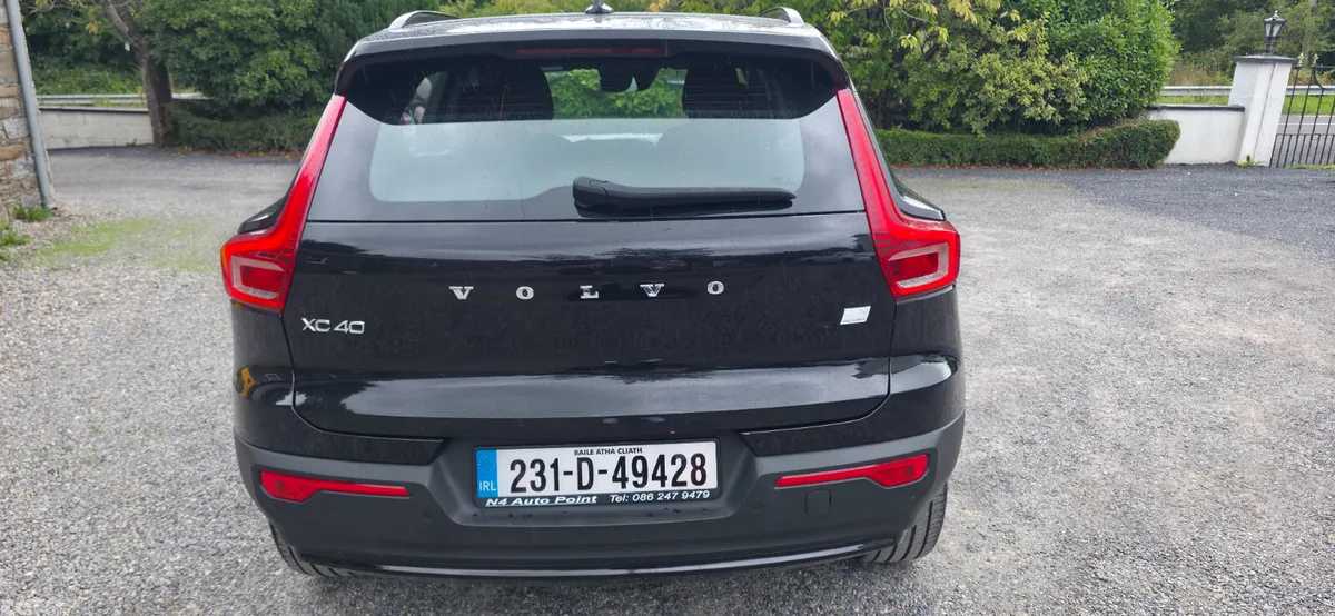 Volvo XC40 SUV, Petrol Plug-in Hybrid, 2023, Black