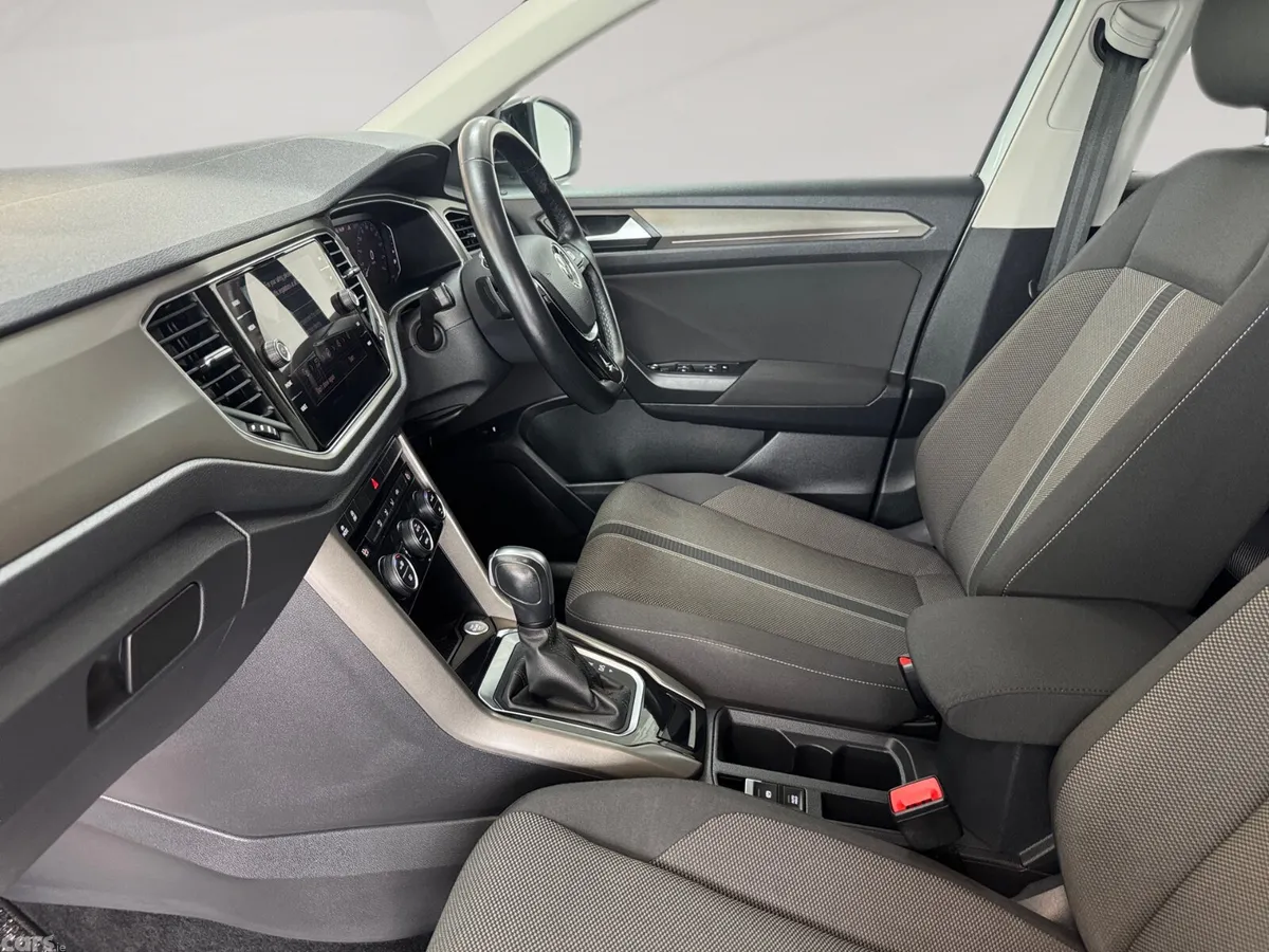 Volkswagen T-Roc SUV, Diesel, 2021, White