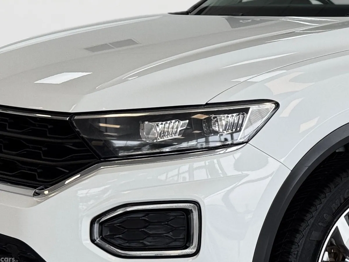 Volkswagen T-Roc SUV, Diesel, 2021, White