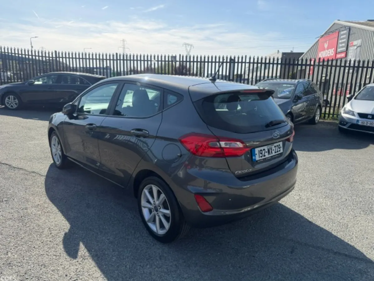 Ford Fiesta Hatchback, Petrol, 2019, Grey