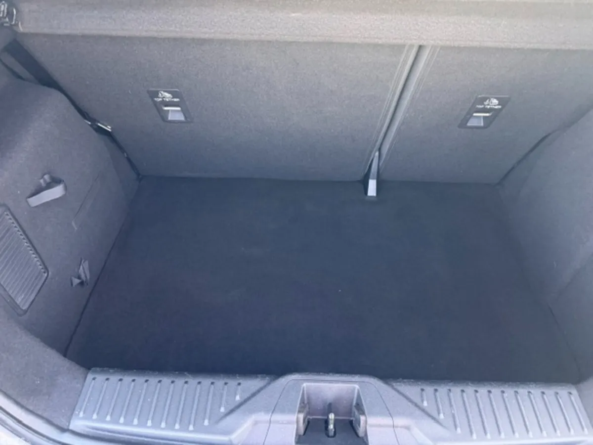 Ford Fiesta Hatchback, Petrol, 2019, Grey