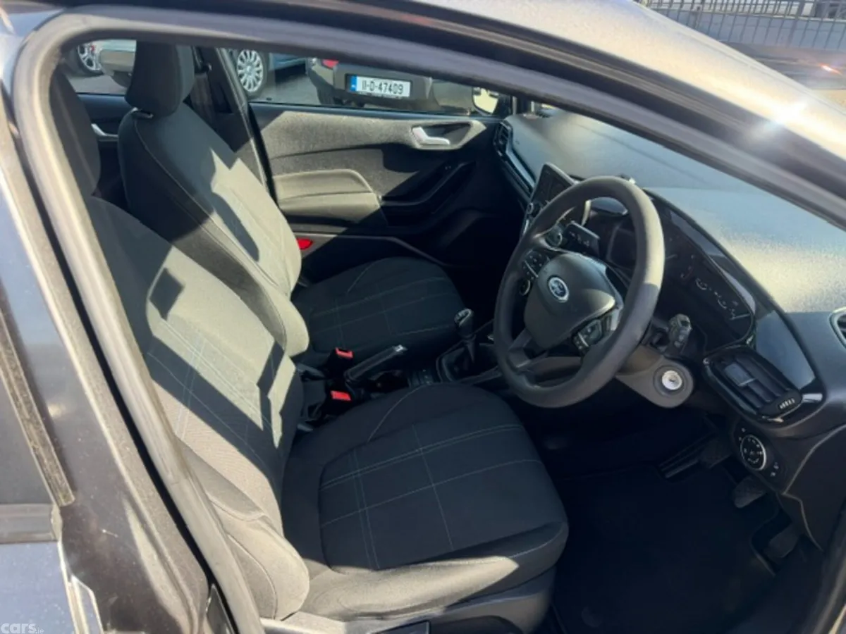 Ford Fiesta Hatchback, Petrol, 2019, Grey