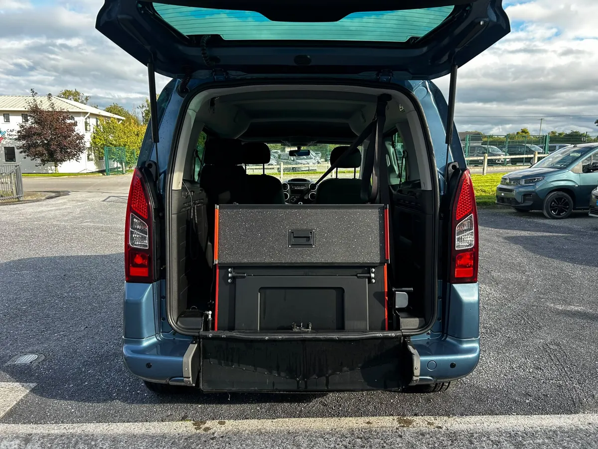 Peugeot Partner MPV, Diesel, 2017, Blue