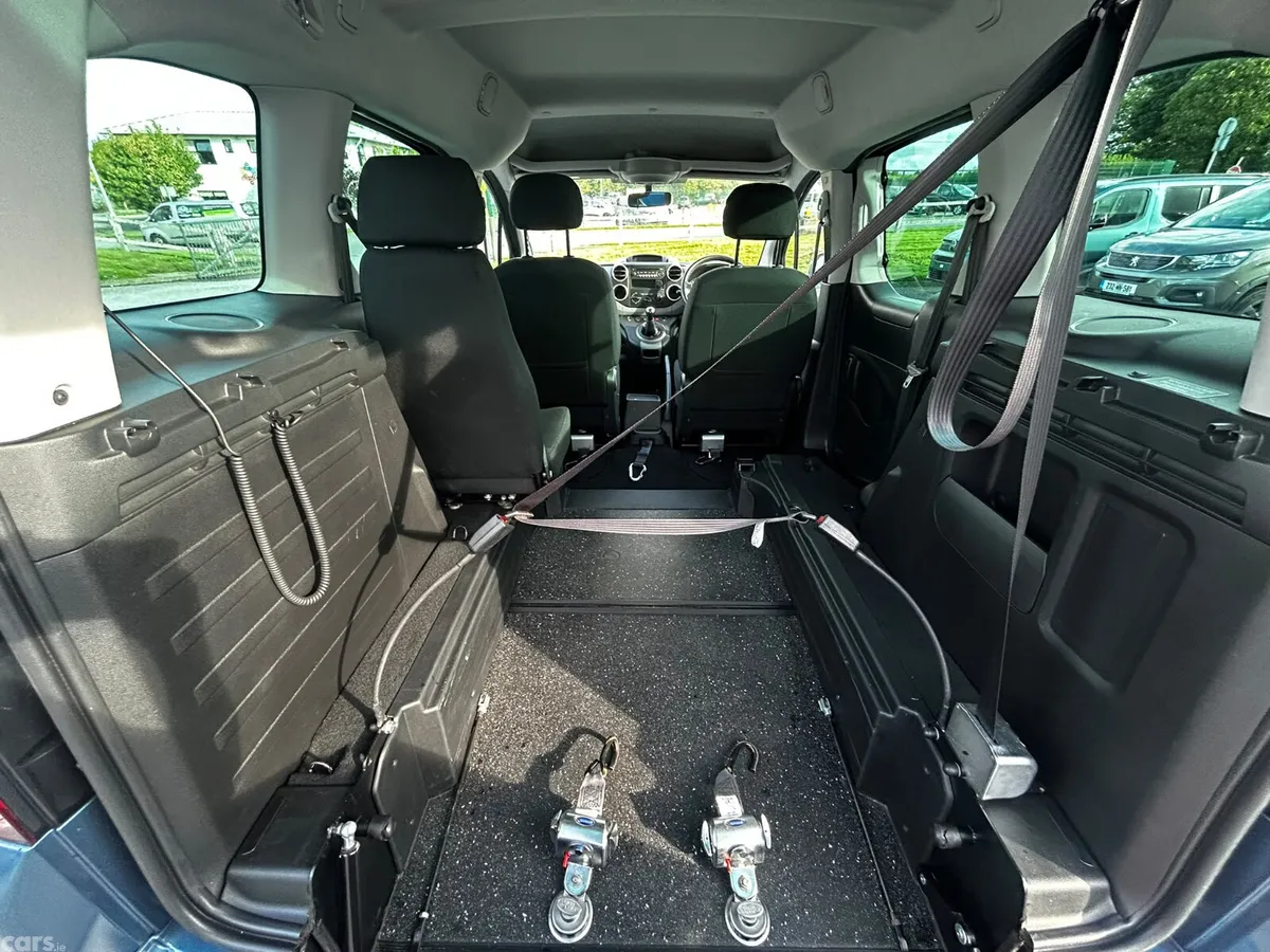 Peugeot Partner MPV, Diesel, 2017, Blue