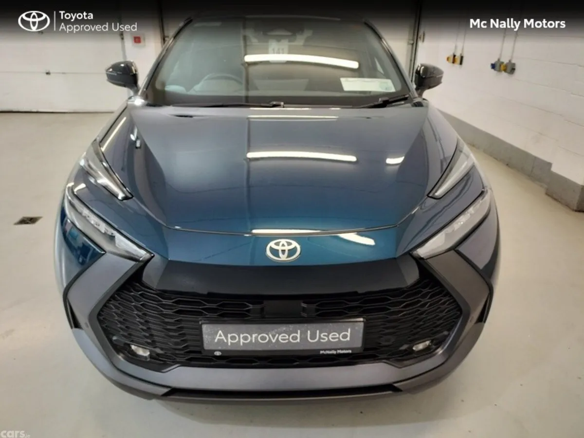 Toyota C-HR SUV, Petrol Hybrid, 2024, Blue