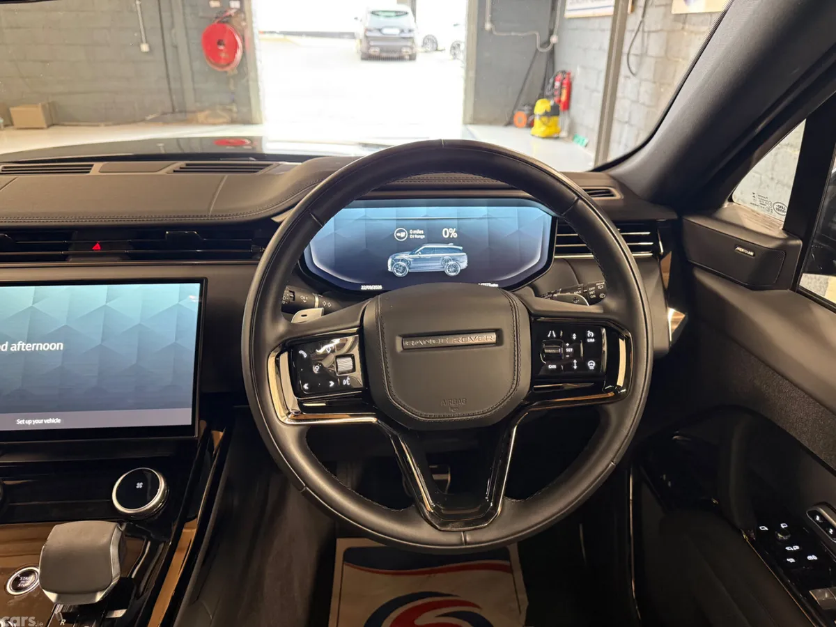 Land Rover Range Rover SUV, Petrol Hybrid, 2023, Black