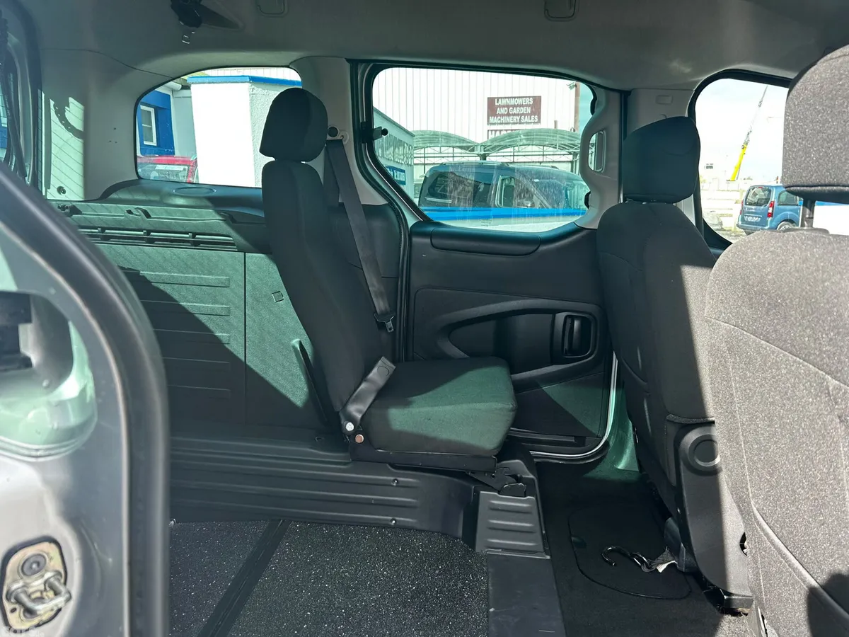 Peugeot Partner MPV, Diesel, 2018, Silver
