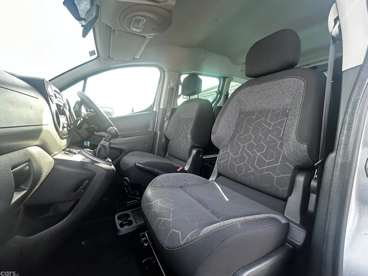 Peugeot Partner MPV, Diesel, 2018, Silver