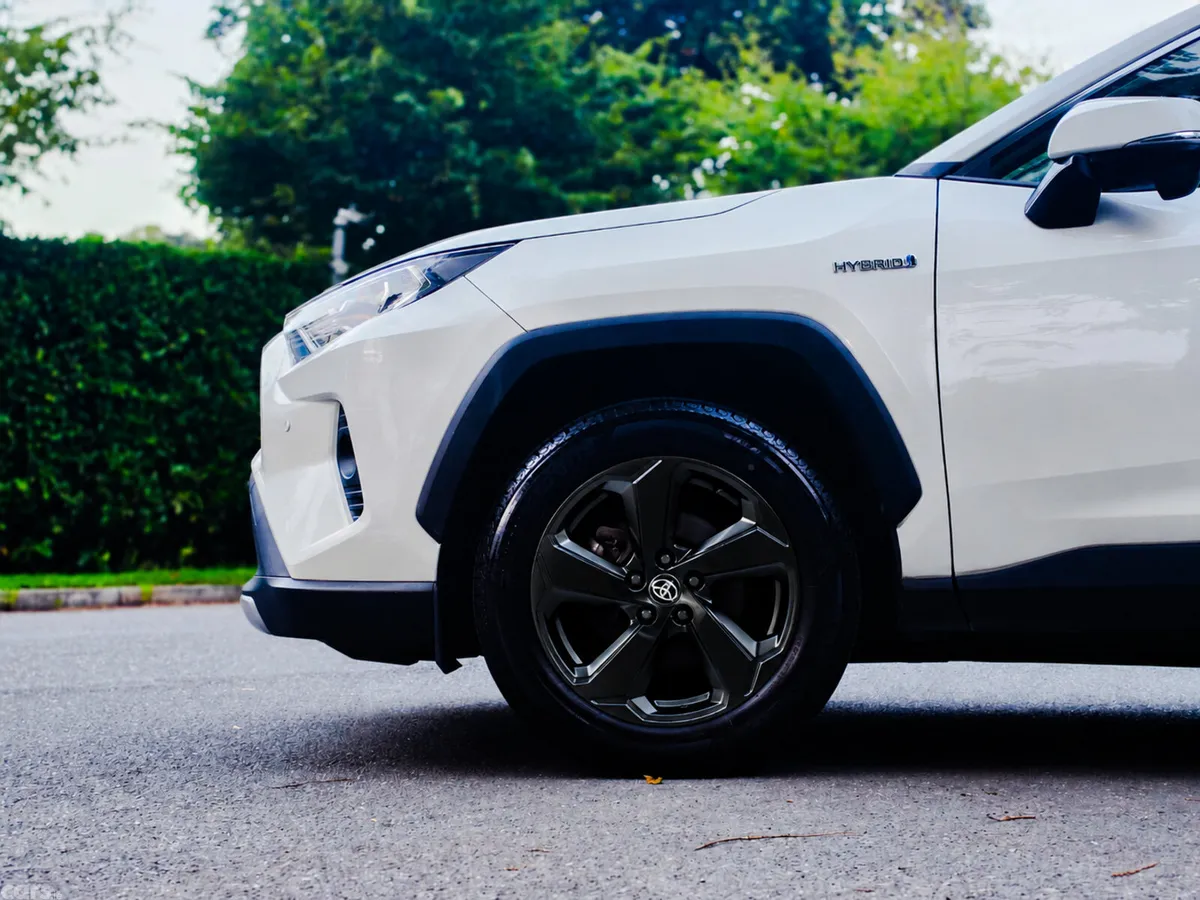 Toyota RAV4 SUV, Petrol Hybrid, 2020, White