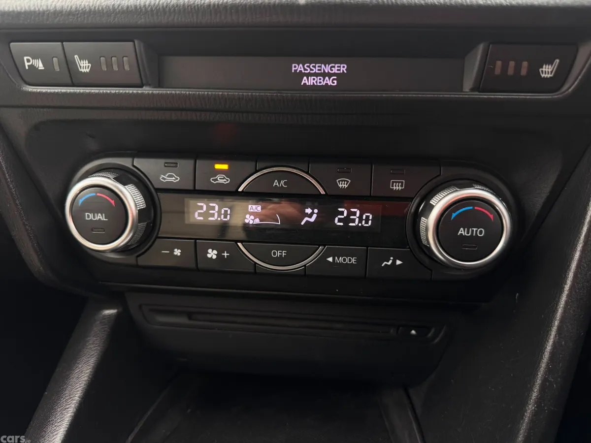 Mazda Mazda3 Hatchback, Diesel, 2015, Black