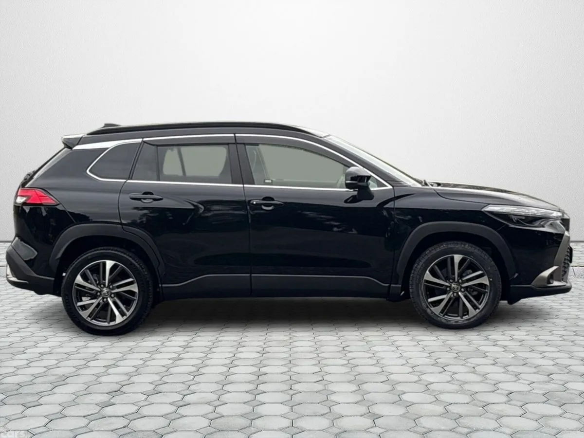 Toyota Corolla Cross MPV, Petrol Hybrid, 2023, Black