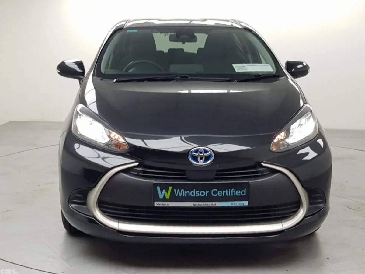 Toyota Aqua Hatchback, Petrol Hybrid, 2021, Black
