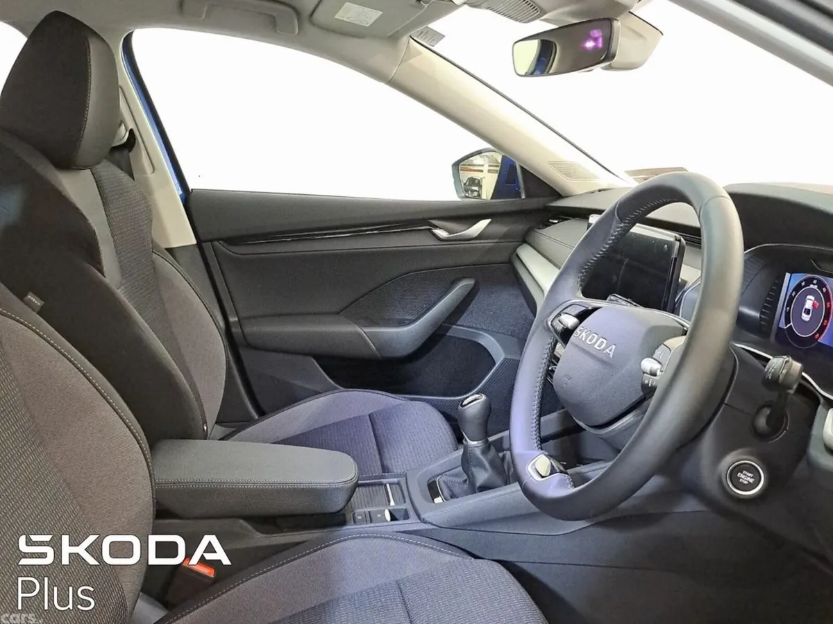 Skoda Octavia Saloon, Diesel, 2026, Blue
