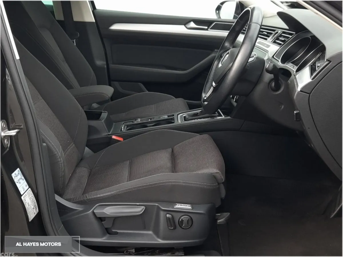 Volkswagen Passat Estate, Diesel, 2018, Grey