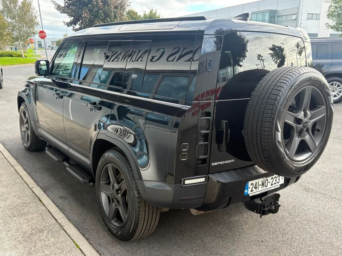 Land Rover Defender SUV, Petrol Plug-in Hybrid, 2024, Black