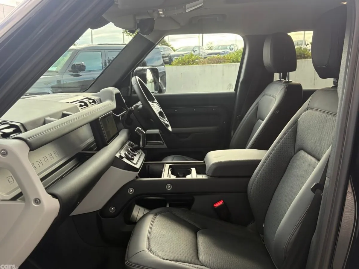 Land Rover Defender SUV, Petrol Plug-in Hybrid, 2024, Black