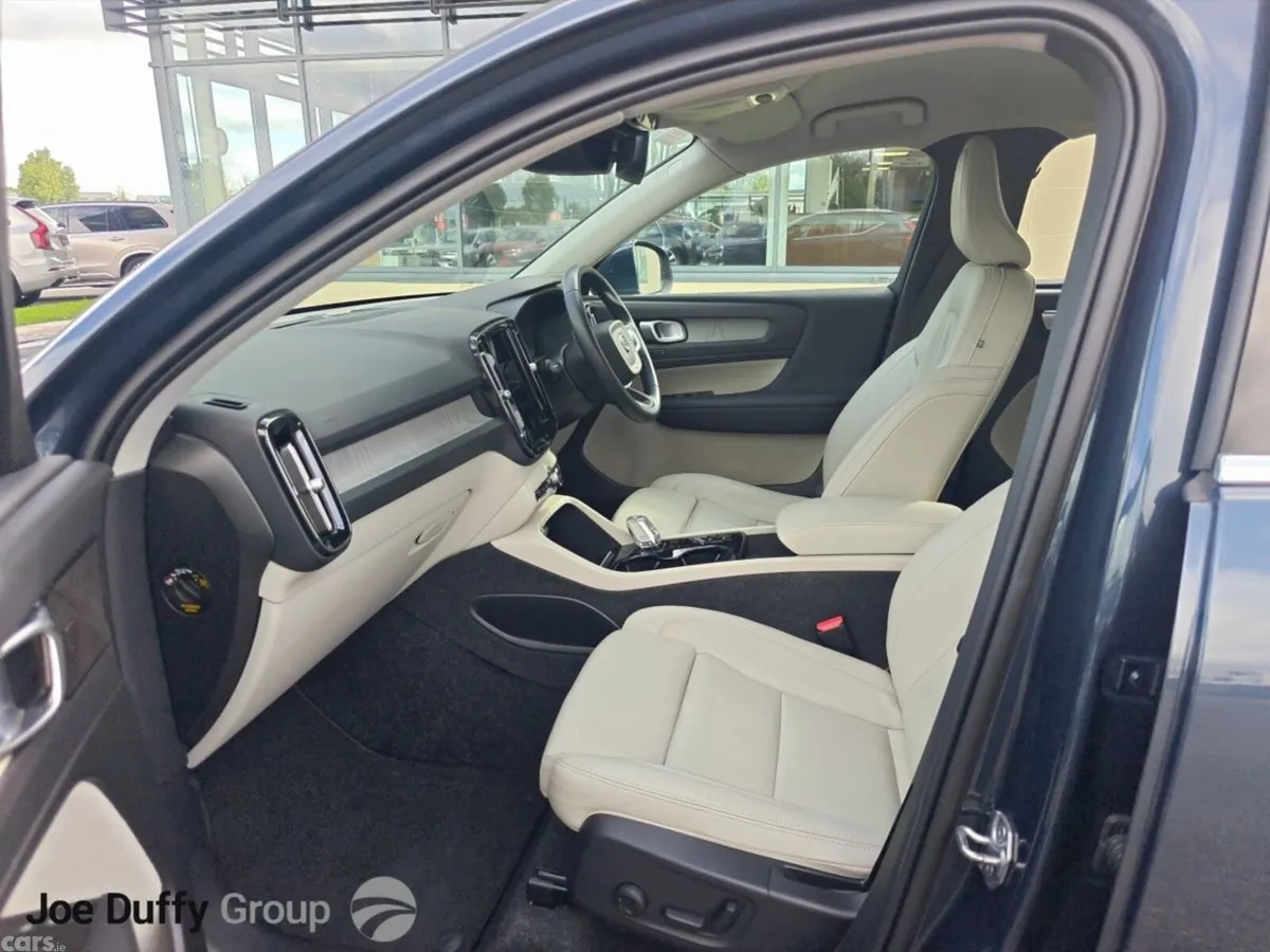 Volvo XC40 Estate, Petrol Plug-in Hybrid, 2021, Blue