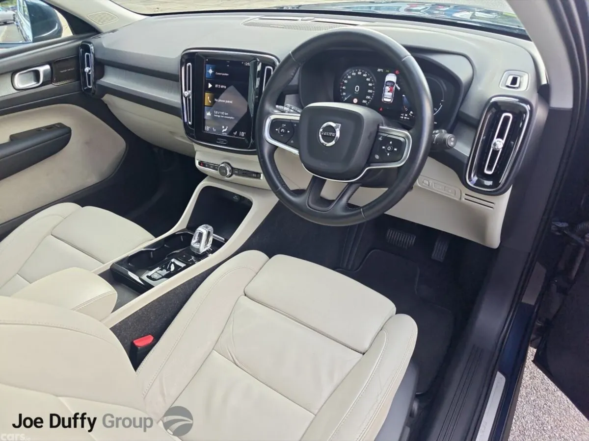 Volvo XC40 Estate, Petrol Plug-in Hybrid, 2021, Blue