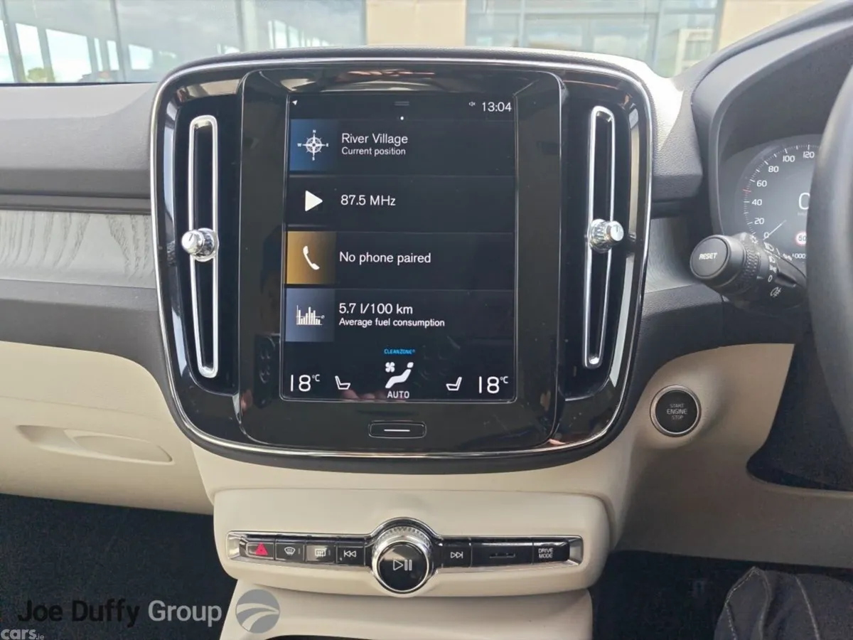 Volvo XC40 Estate, Petrol Plug-in Hybrid, 2021, Blue