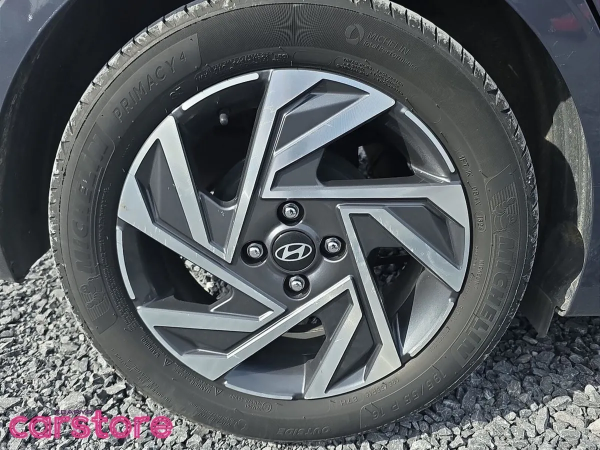 Hyundai i20 Hatchback, Petrol, 2024, Grey