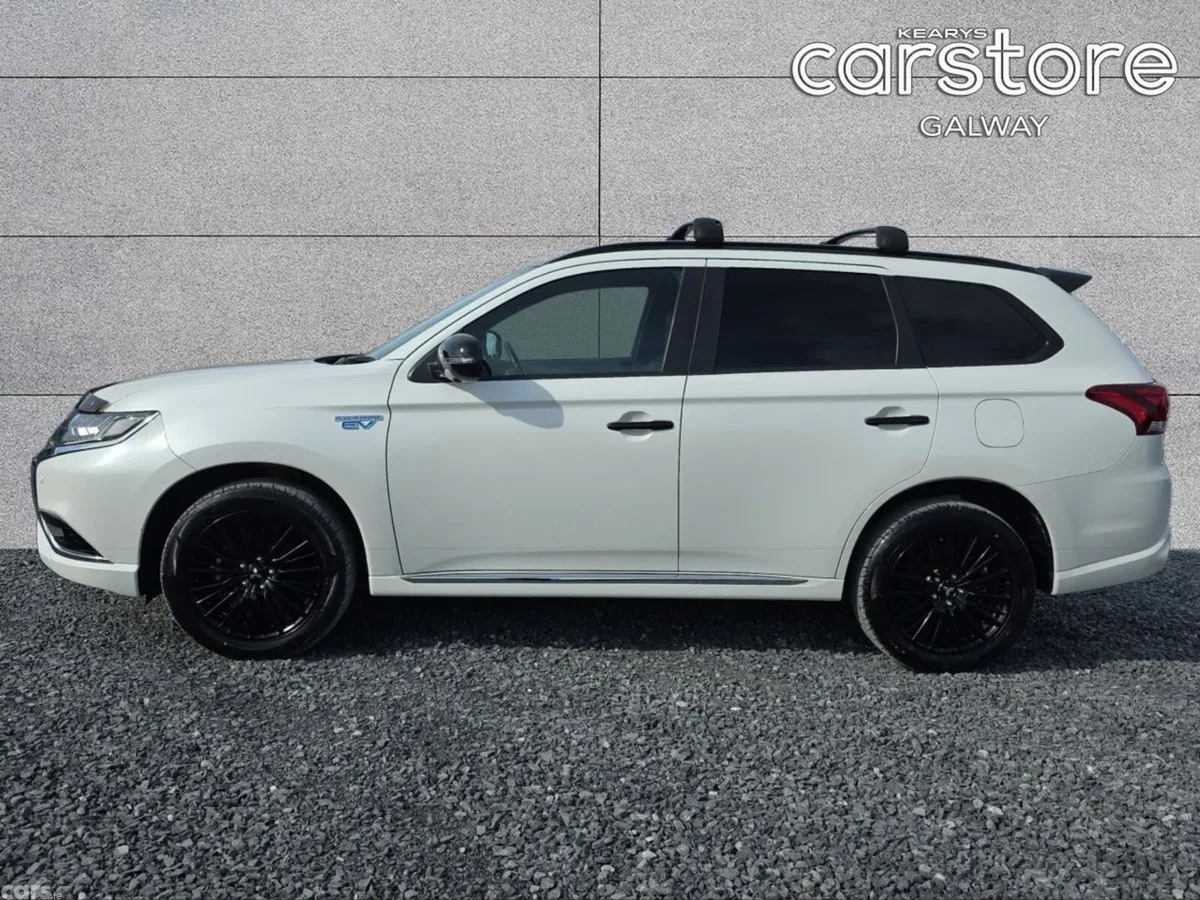 Mitsubishi Outlander SUV, Petrol Plug-in Hybrid, 2021, White
