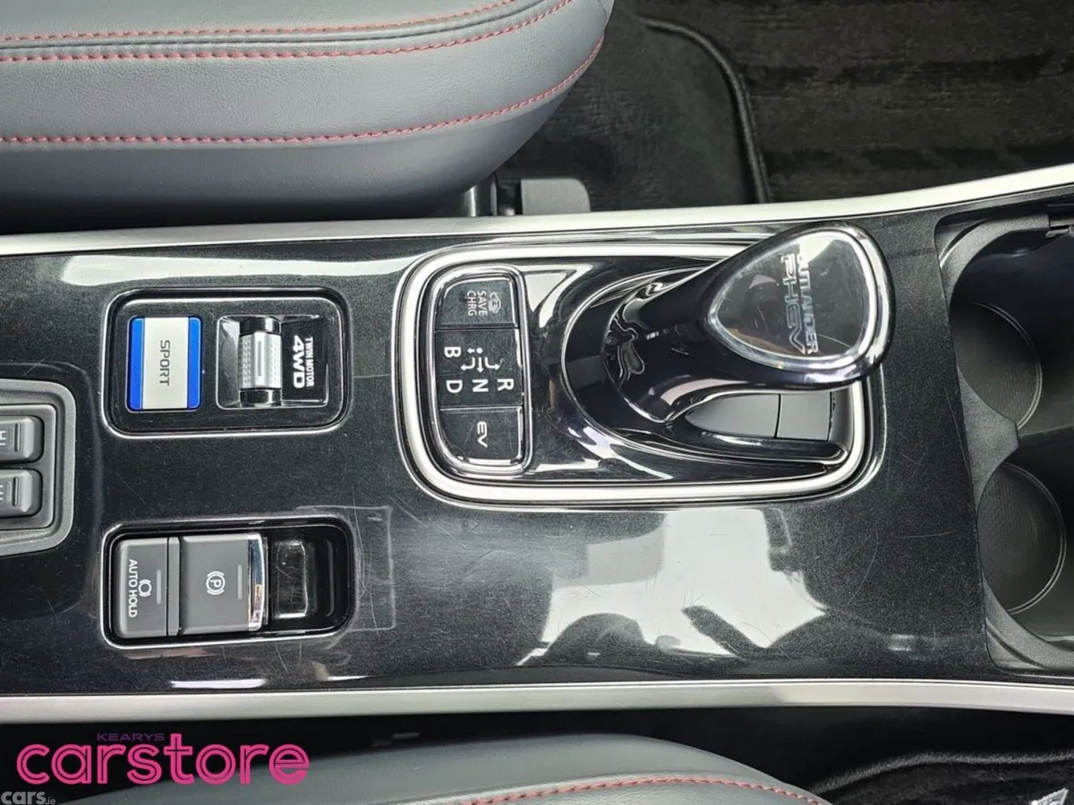 Mitsubishi Outlander SUV, Petrol Plug-in Hybrid, 2021, White