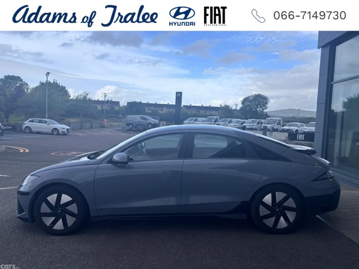 Hyundai IONIQ 6 Saloon, Electric, 2023, Blue