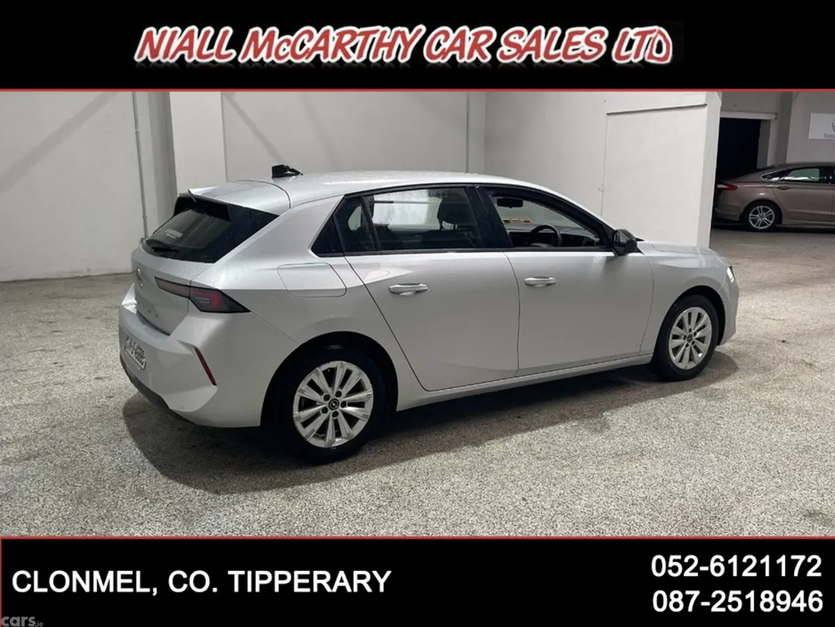 Opel Astra Hatchback, Diesel, 2024, Grey