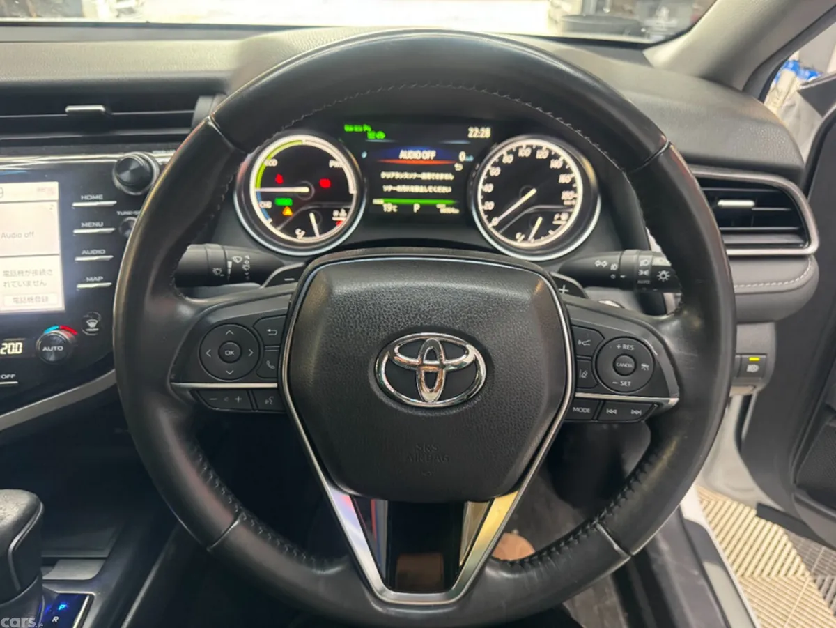 Toyota Camry Saloon, Petrol Hybrid, 2021, White