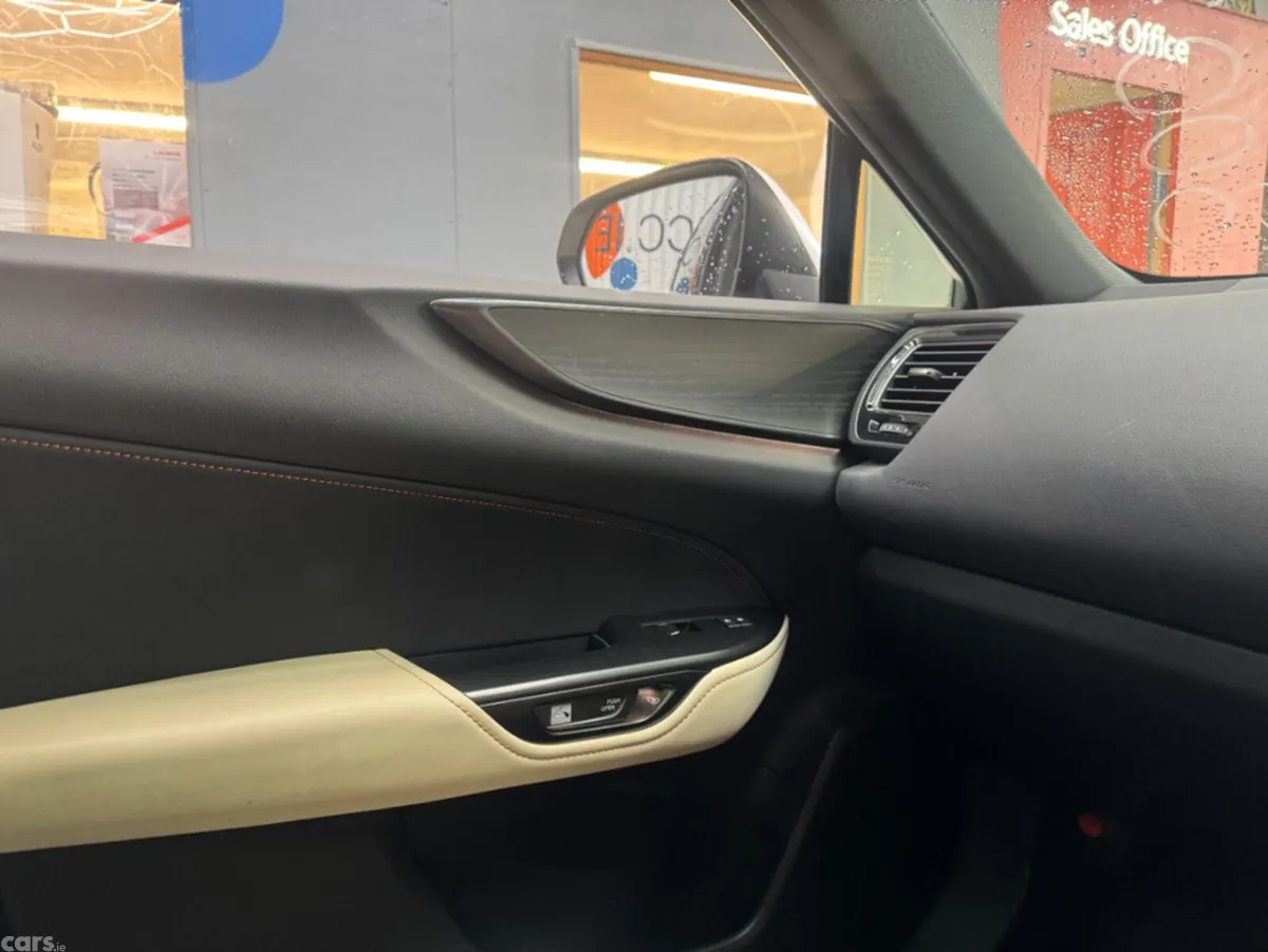 Lexus NX SUV, Petrol Hybrid, 2023, White