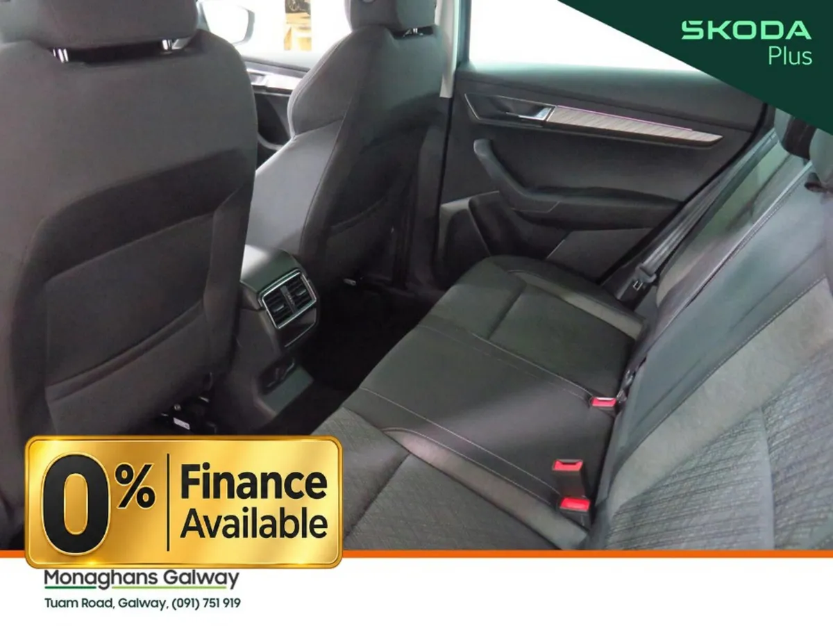 Skoda Karoq SUV, Diesel, 2023, Grey