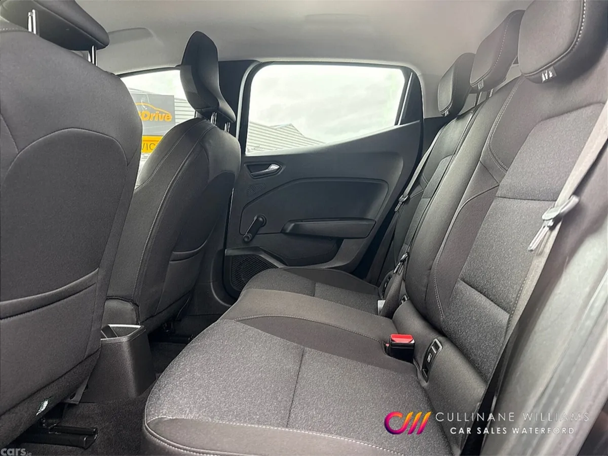 Renault Clio Hatchback, Petrol, 2023, Black