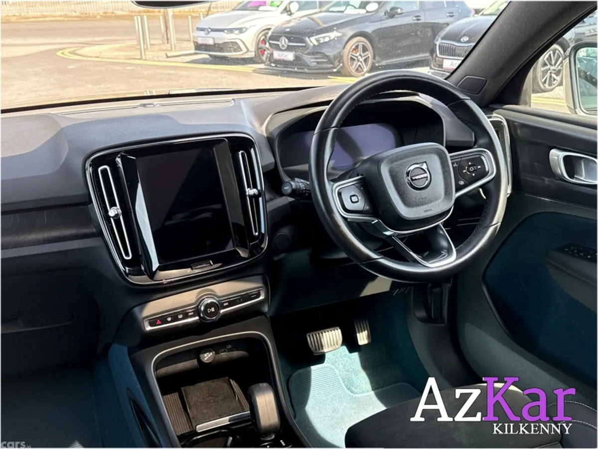 Volvo C40 SUV, Electric, 2023, Black