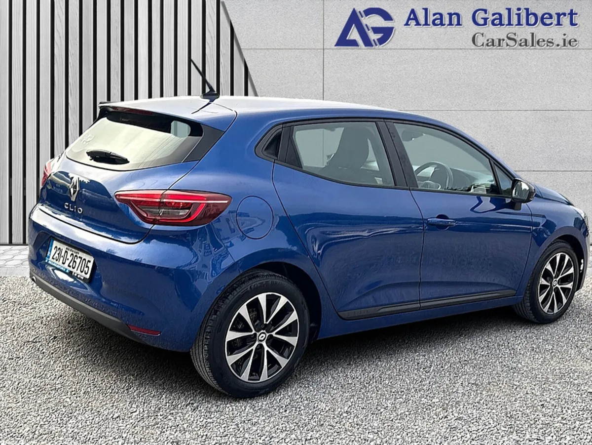 Renault Clio Hatchback, Petrol, 2023, Blue