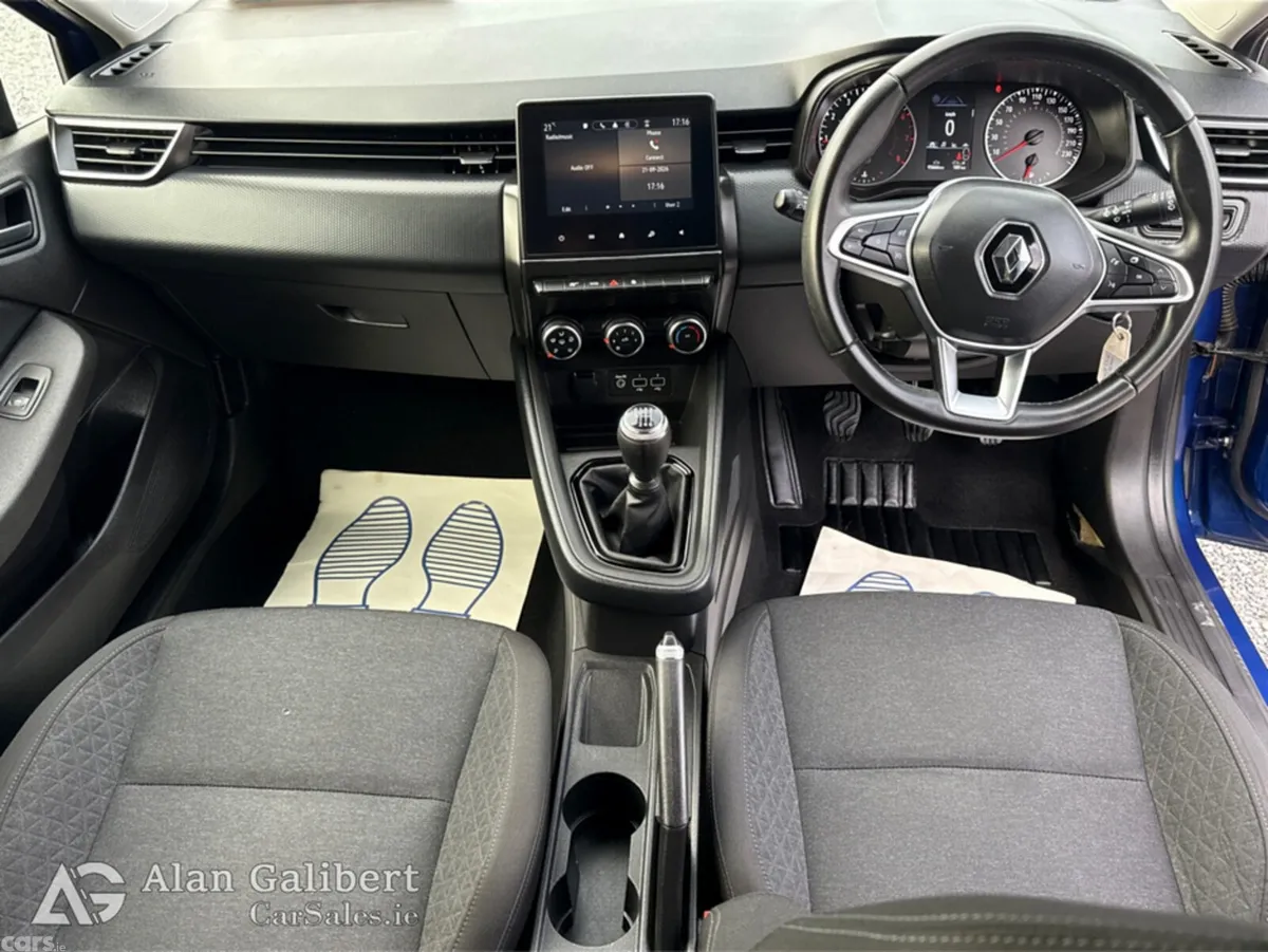 Renault Clio Hatchback, Petrol, 2023, Blue