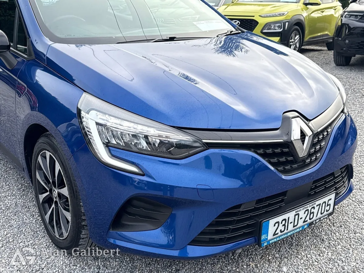 Renault Clio Hatchback, Petrol, 2023, Blue