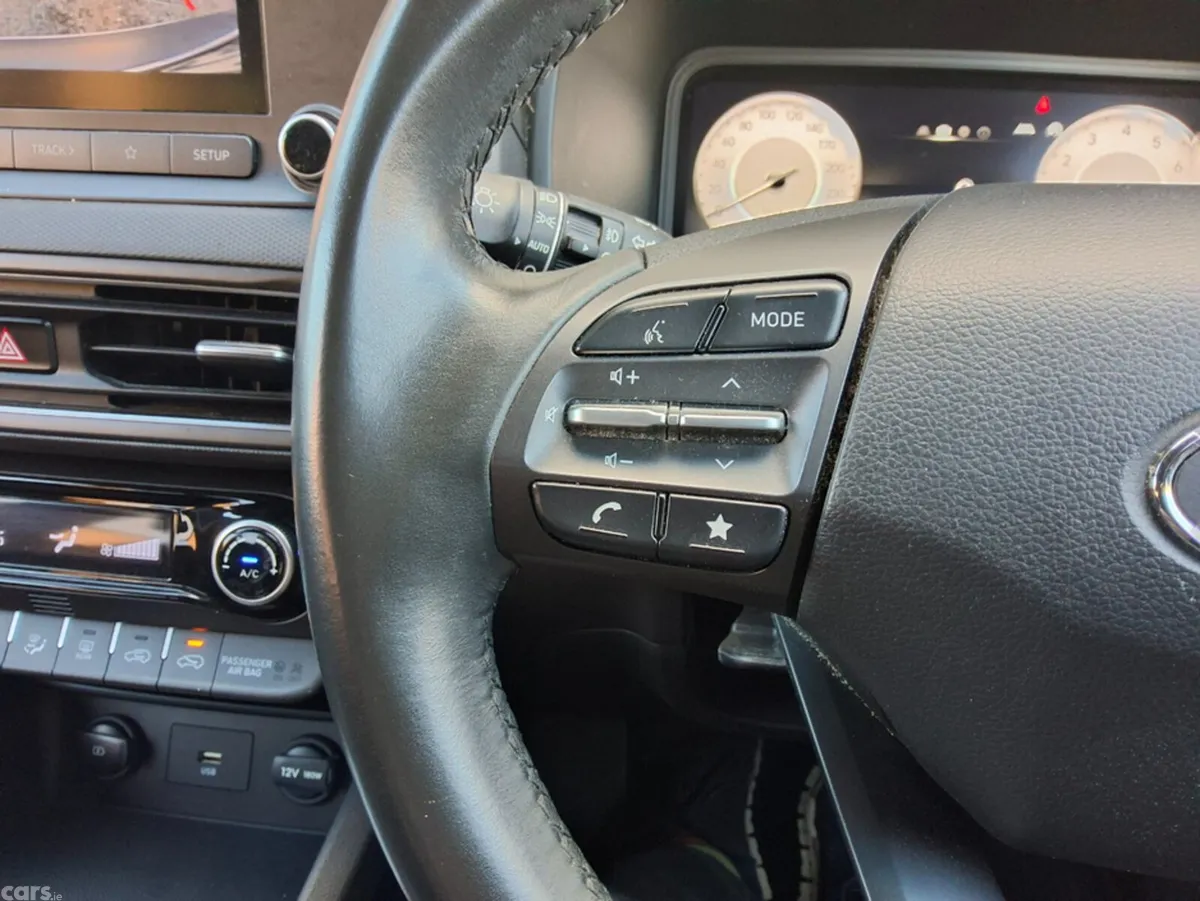 Hyundai KONA SUV, Petrol, 2023, Black