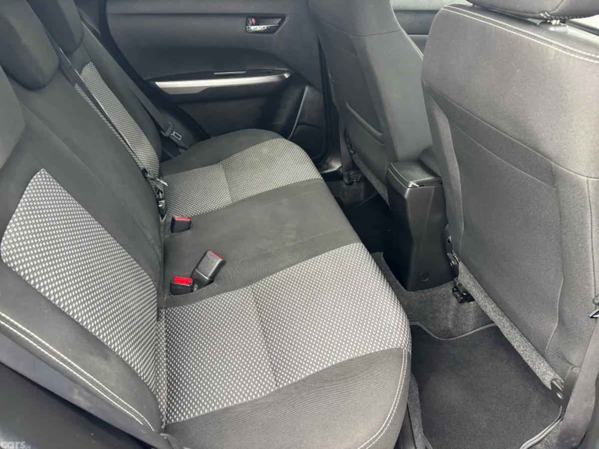 Suzuki Vitara Estate, Petrol, 2021, Grey