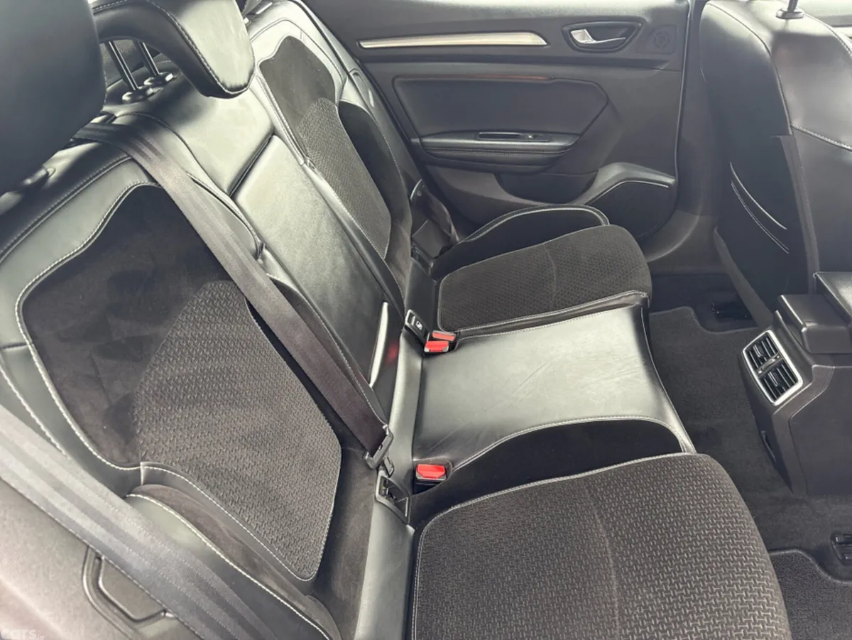 Renault Megane Hatchback, Diesel, 2018, Grey