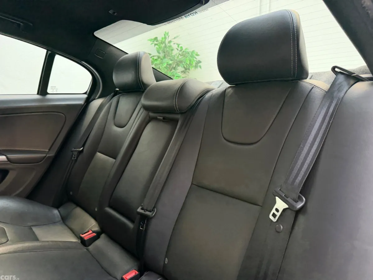 Volvo S60 Saloon, Diesel, 2017, White