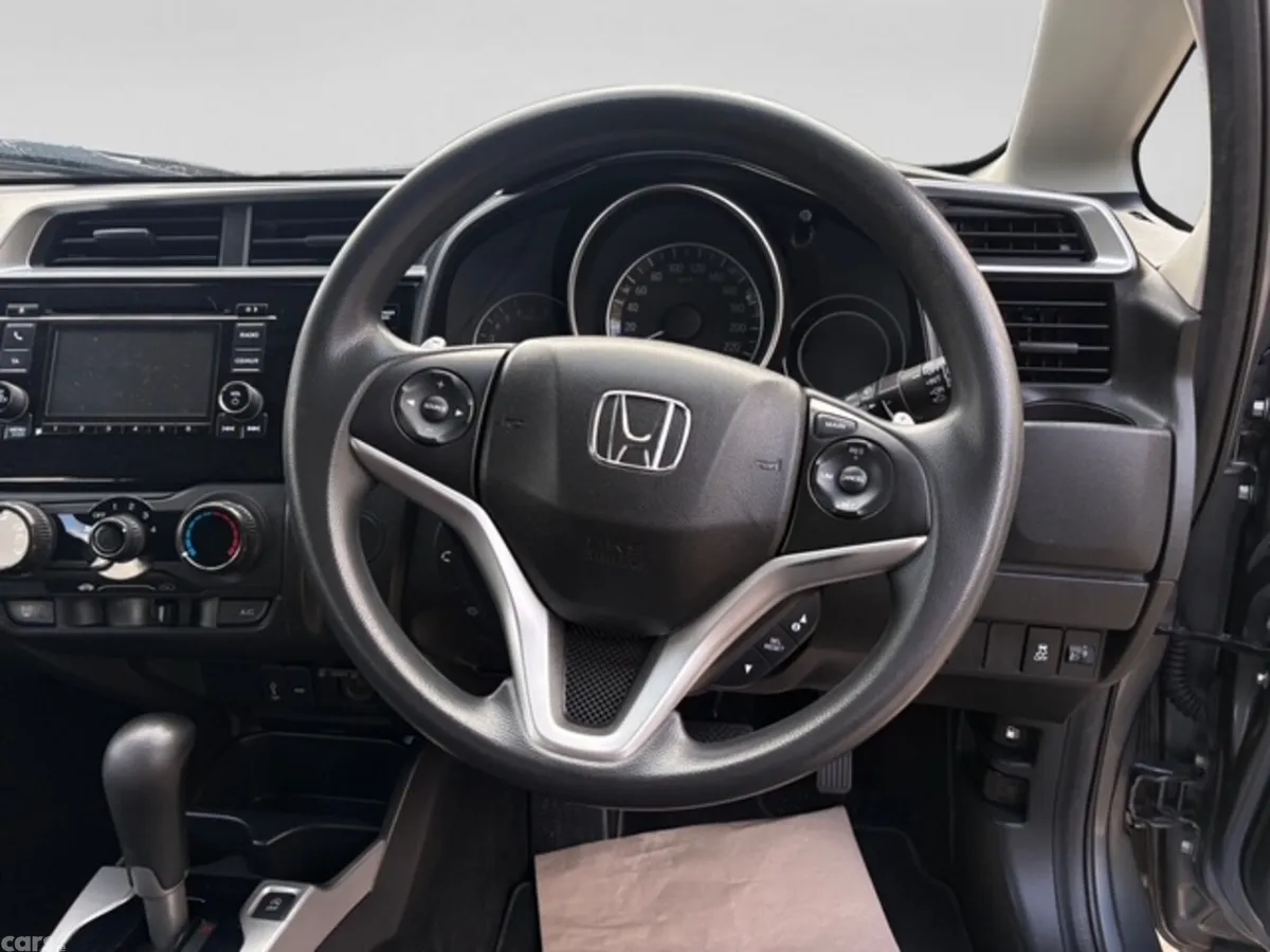 Honda Jazz Hatchback, Petrol, 2018, Grey