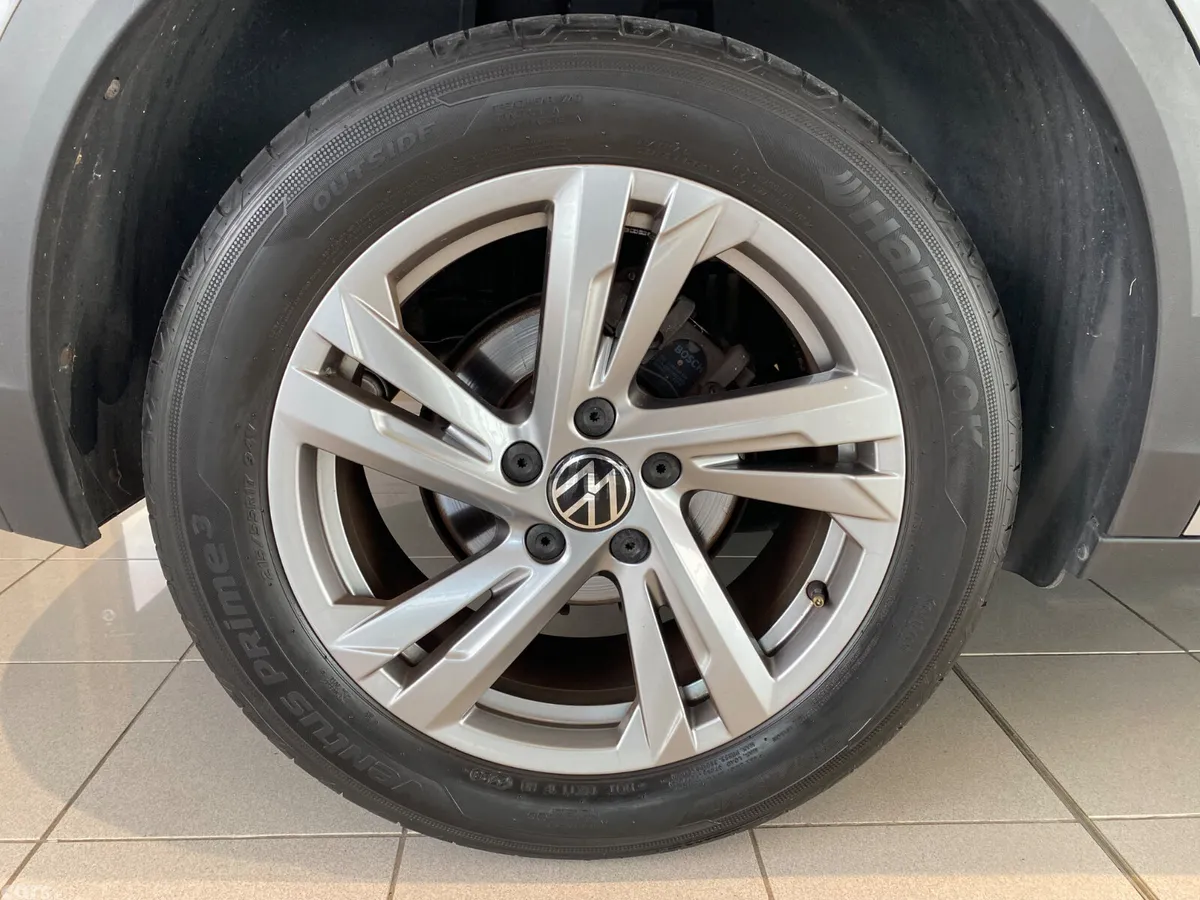 Volkswagen T-Roc SUV, Petrol, 2023, Grey