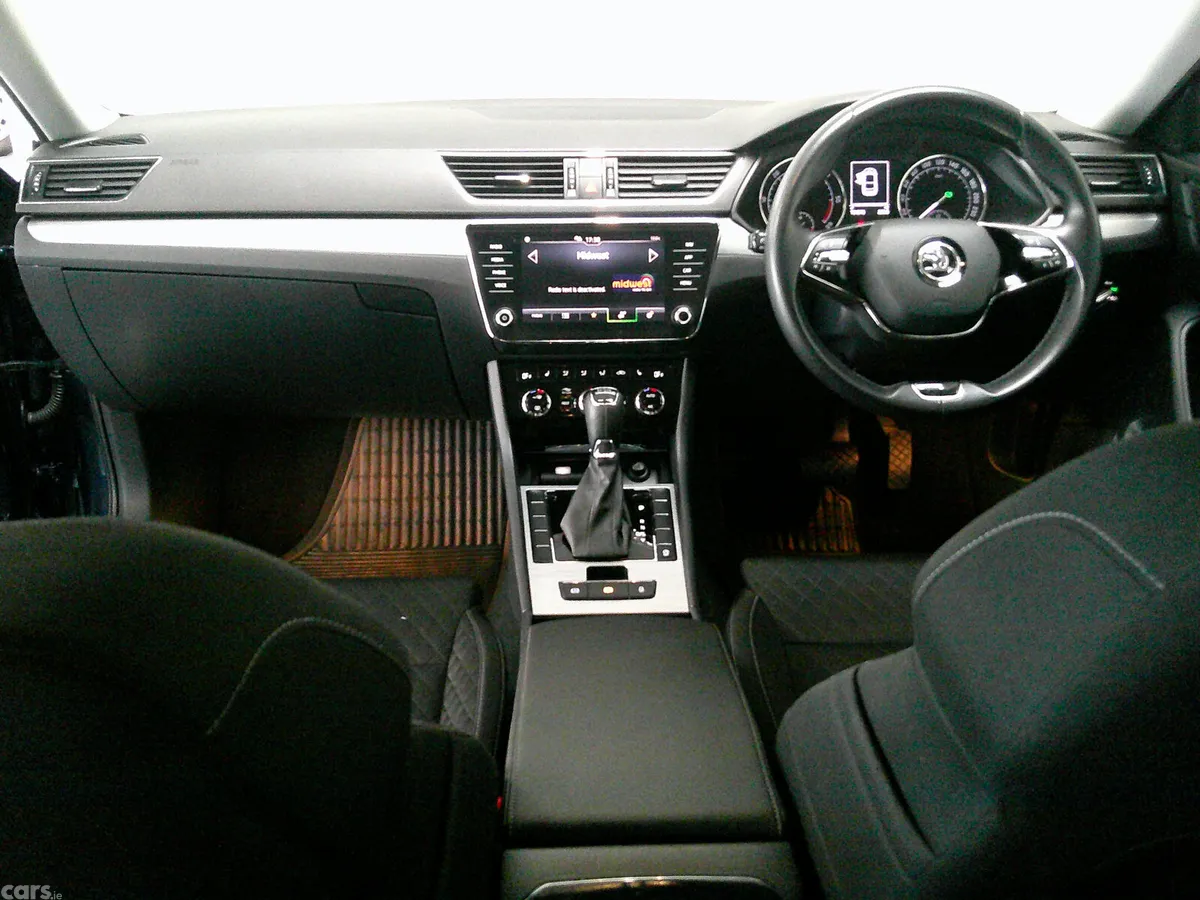 Skoda Superb Saloon, Diesel, 2021, Blue