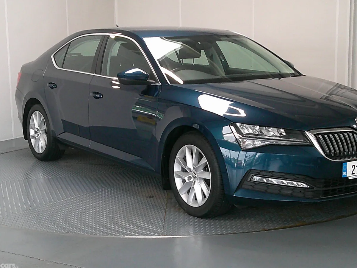 Skoda Superb Saloon, Diesel, 2021, Blue